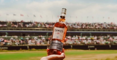 Whisky Watch: Dewar's Champion's Edition, Little Book's 10th Release, New Riff Single Malt & More