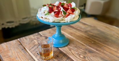 Celebrate Summer with This Strawberry & Whiskey “Smash” Pavlova Dessert