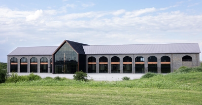 Willett Fills Its First Barrel at New Distillery